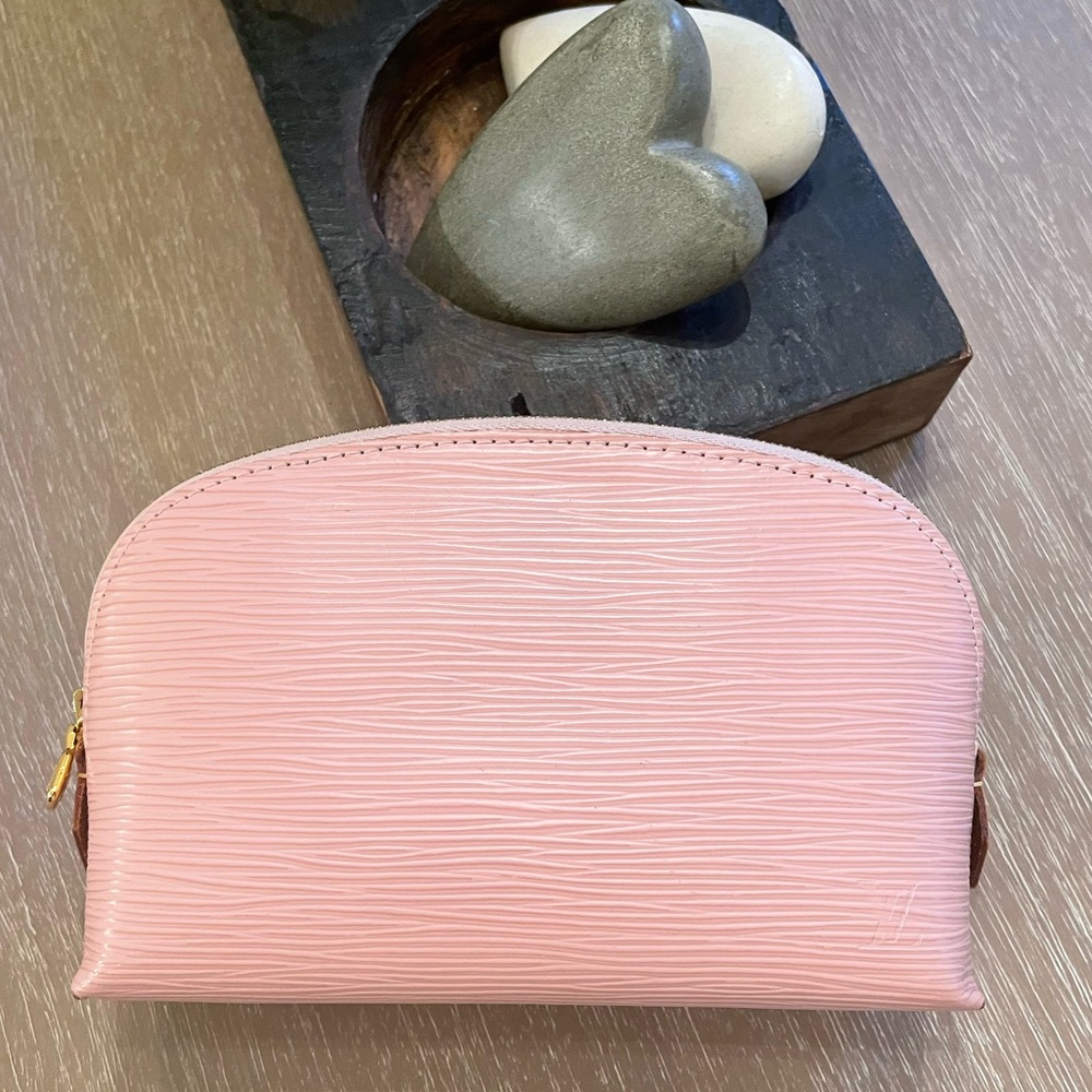 Authentic‼️FINAL PRICE DROP‼️Louis Vuitton Pink Makeup Pouch